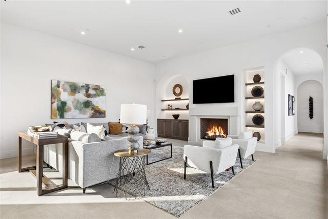 311 Avadene Drive, Irving, TX 75039