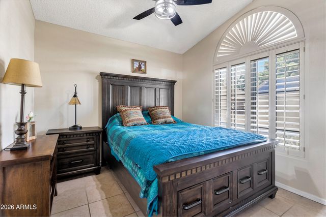 911 E ANNETTE Drive, Phoenix, AZ 85022