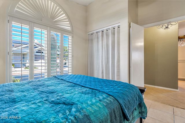 911 E ANNETTE Drive, Phoenix, AZ 85022