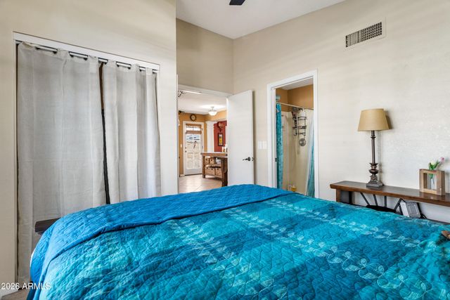911 E ANNETTE Drive, Phoenix, AZ 85022
