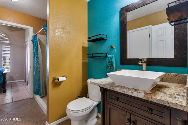 911 E ANNETTE Drive, Phoenix, AZ 85022