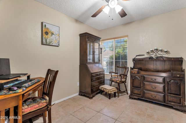 911 E ANNETTE Drive, Phoenix, AZ 85022