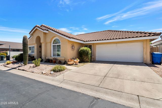 911 E ANNETTE Drive, Phoenix, AZ 85022