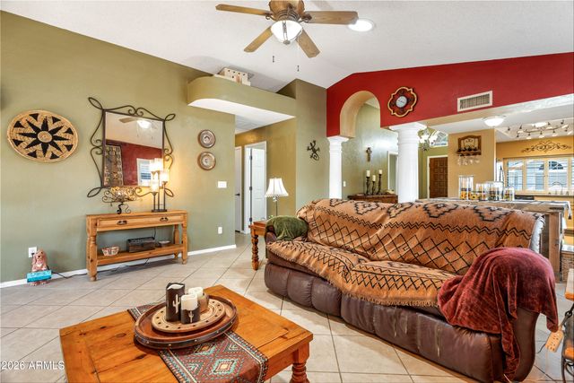 911 E ANNETTE Drive, Phoenix, AZ 85022