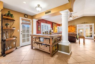 911 E ANNETTE Drive, Phoenix, AZ 85022