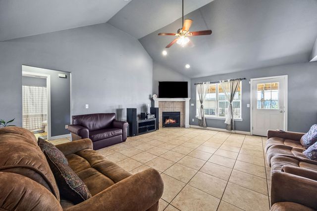 814 Colley Street, Lowell, AR 72745