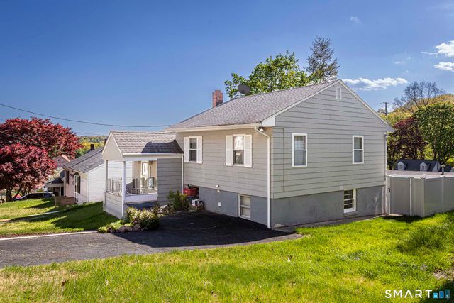 42 Coppola Terrace, Derby, CT 06418