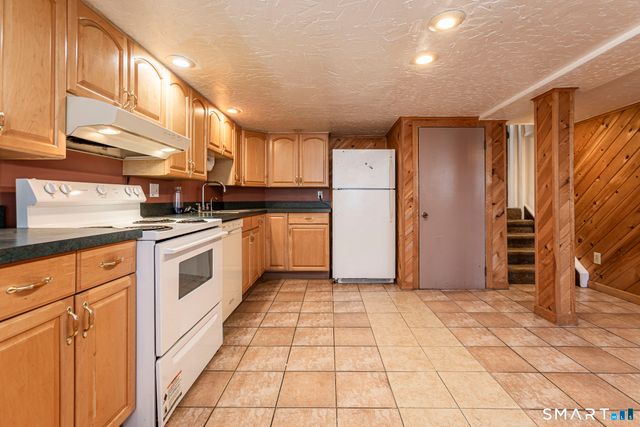 42 Coppola Terrace, Derby, CT 06418