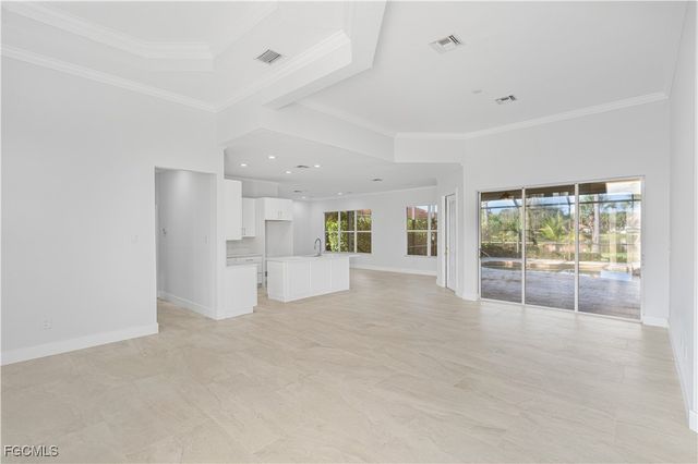 11105 Sea Tropic LN, Fort Myers, FL 33908