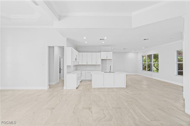 11105 Sea Tropic LN, Fort Myers, FL 33908