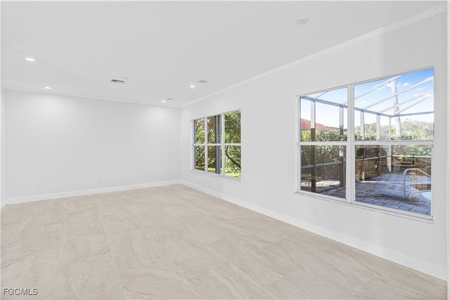 11105 Sea Tropic LN, Fort Myers, FL 33908