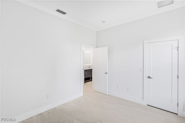 11105 Sea Tropic LN, Fort Myers, FL 33908