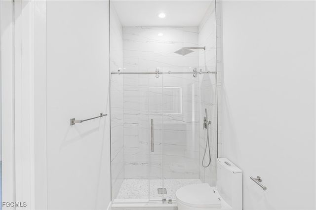 11105 Sea Tropic LN, Fort Myers, FL 33908