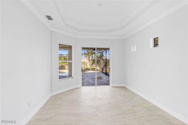 11105 Sea Tropic LN, Fort Myers, FL 33908