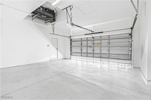 11105 Sea Tropic LN, Fort Myers, FL 33908