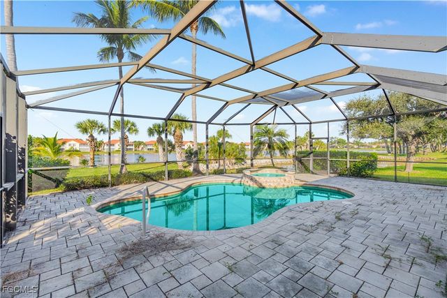 11105 Sea Tropic LN, Fort Myers, FL 33908