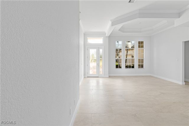 11105 Sea Tropic LN, Fort Myers, FL 33908