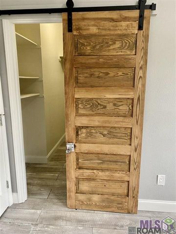 17828 Barrett Ln, Baton Rouge, LA 70817