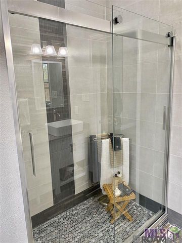 17828 Barrett Ln, Baton Rouge, LA 70817