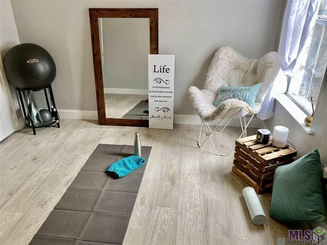 17828 Barrett Ln, Baton Rouge, LA 70817