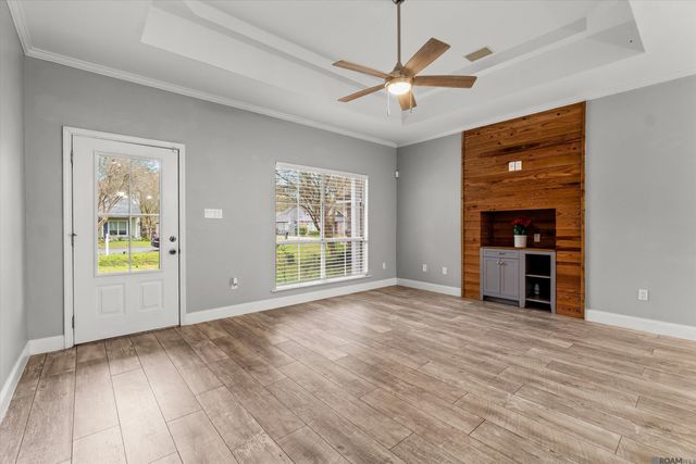 17828 Barrett Ln, Baton Rouge, LA 70817