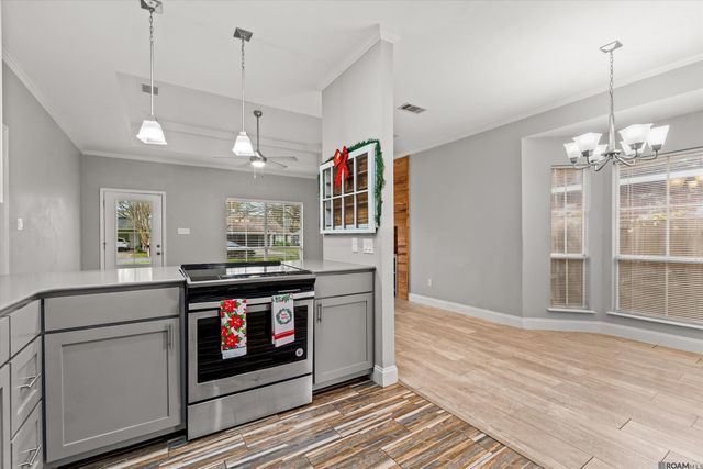 17828 Barrett Ln, Baton Rouge, LA 70817