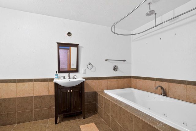 1729 JUSTIN DRIVE, Omro, WI 54963