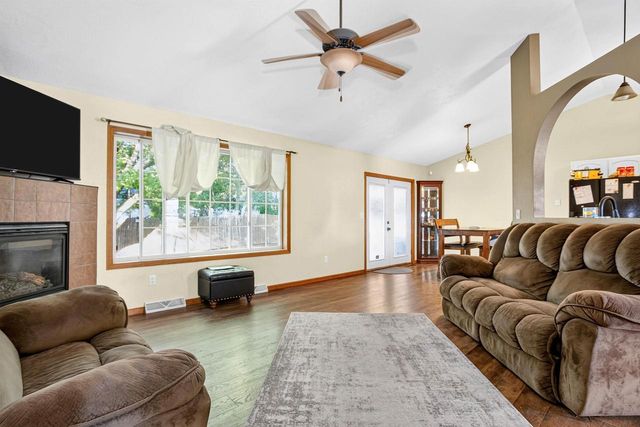 1729 JUSTIN DRIVE, Omro, WI 54963