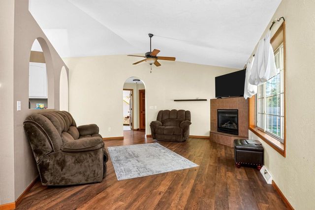 1729 JUSTIN DRIVE, Omro, WI 54963