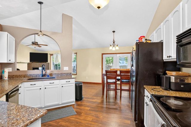 1729 JUSTIN DRIVE, Omro, WI 54963