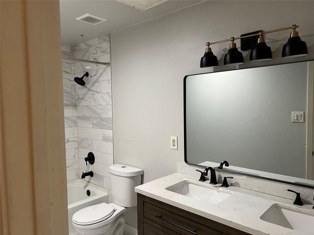 2001 Bering Drive 7H, Houston, TX 77057