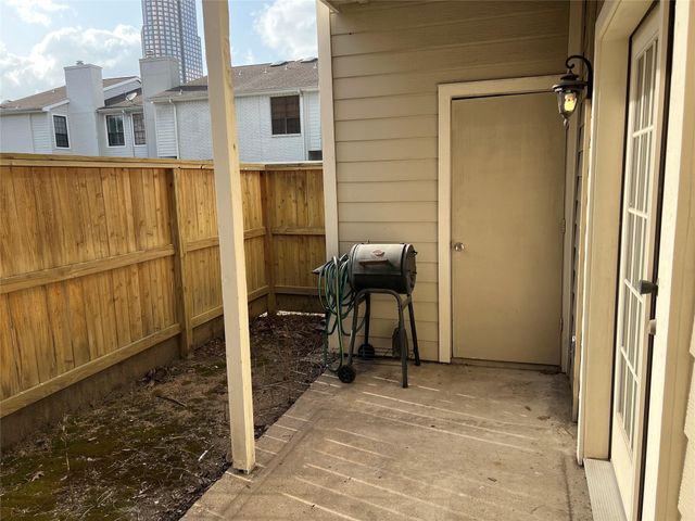 2001 Bering Drive 7H, Houston, TX 77057