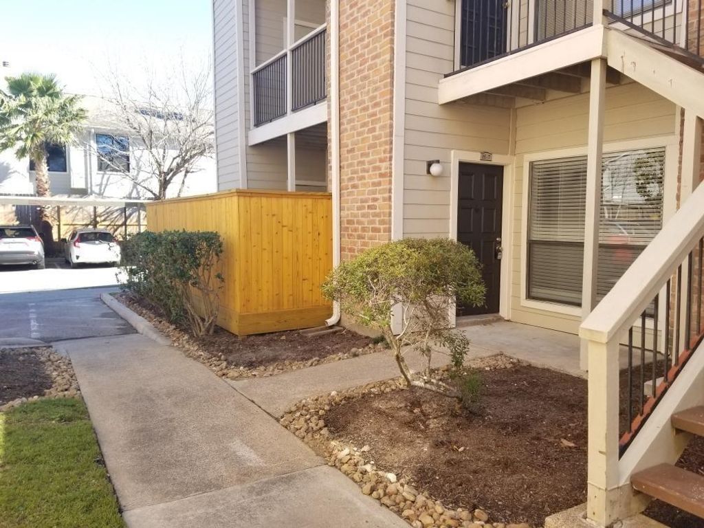 2001 Bering Drive 7H, Houston, TX 77057