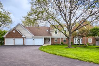 41 Ashburn Court X2, Schaumburg, IL 60193