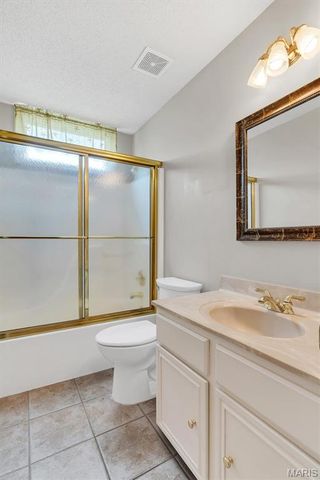 2163 Farnsworth Drive, O'fallon, MO 63368