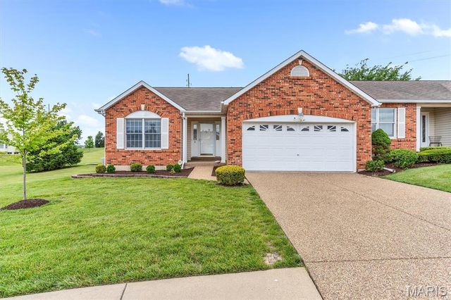 2163 Farnsworth Drive, O'fallon, MO 63368