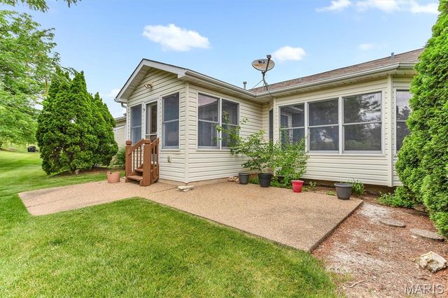 2163 Farnsworth Drive, O'fallon, MO 63368