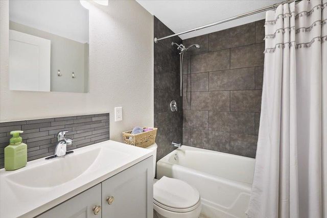1420 E GRACE St, Medical Lake, WA 99022