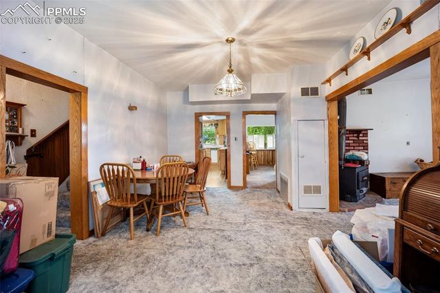 2402 W Uintah Street, Colorado Springs, CO 80904