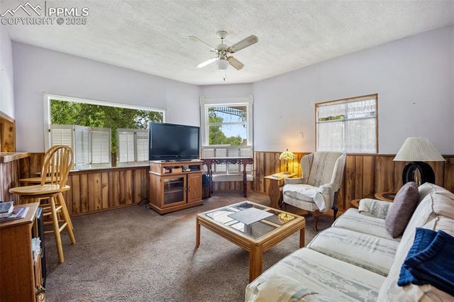 2402 W Uintah Street, Colorado Springs, CO 80904