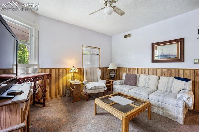 2402 W Uintah Street, Colorado Springs, CO 80904