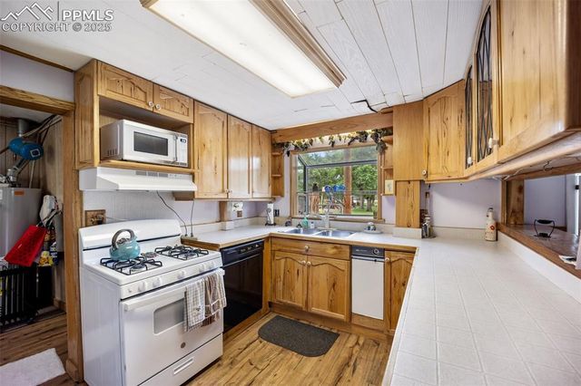 2402 W Uintah Street, Colorado Springs, CO 80904