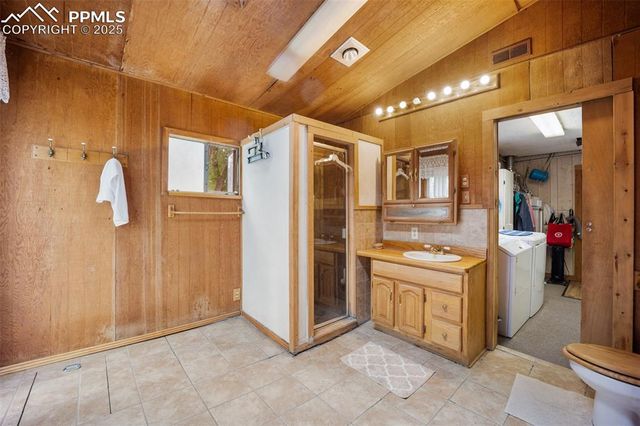 2402 W Uintah Street, Colorado Springs, CO 80904