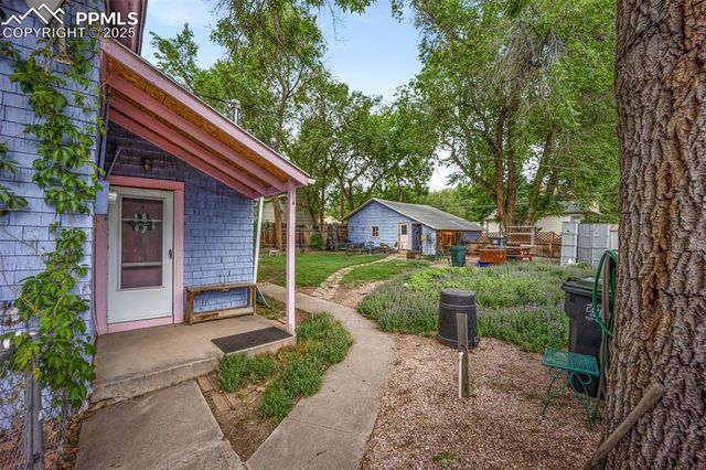 2402 W Uintah Street, Colorado Springs, CO 80904