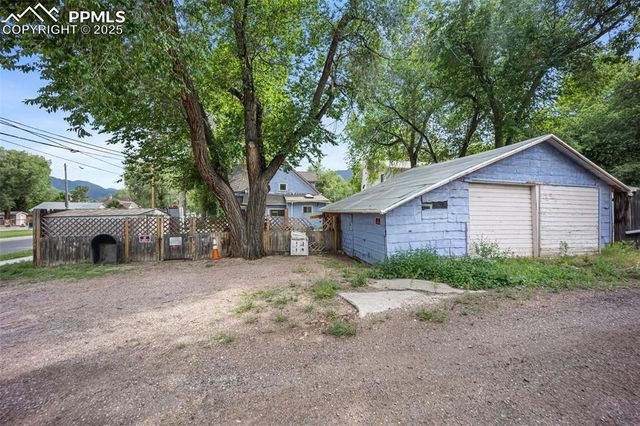 2402 W Uintah Street, Colorado Springs, CO 80904