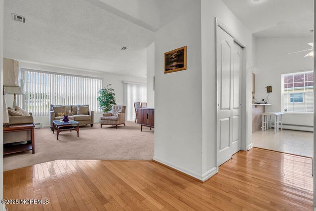6 Snowdon Court, Toms River, NJ 08757