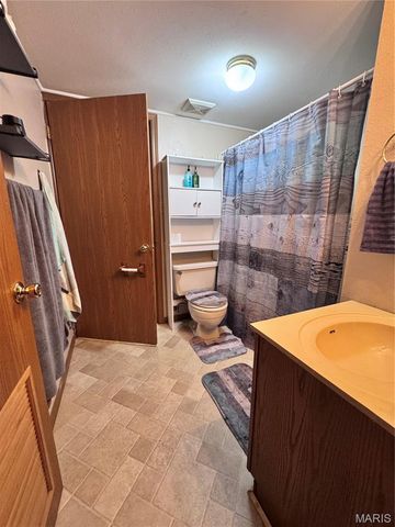 14280 W Sunrise Lake Drive, De Soto, MO 63020