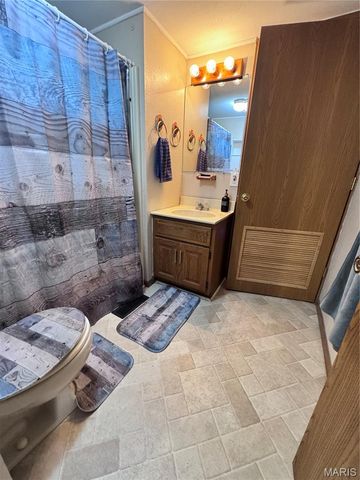 14280 W Sunrise Lake Drive, De Soto, MO 63020