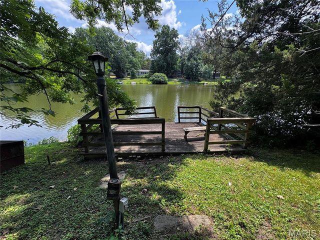 14280 W Sunrise Lake Drive, De Soto, MO 63020