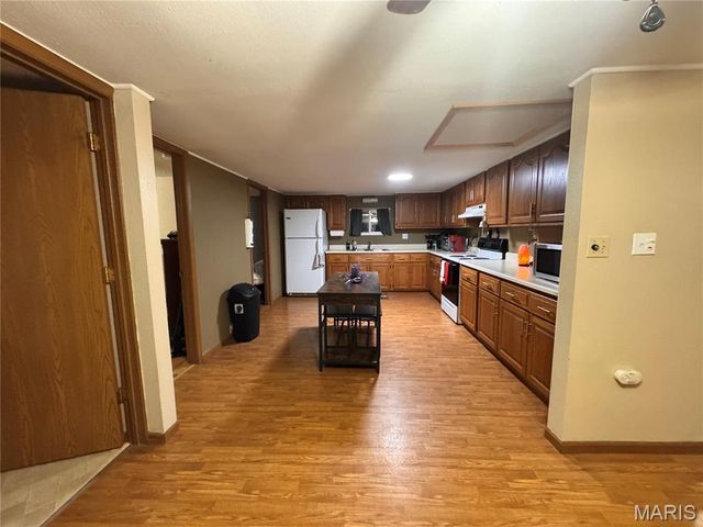 14280 W Sunrise Lake Drive, De Soto, MO 63020